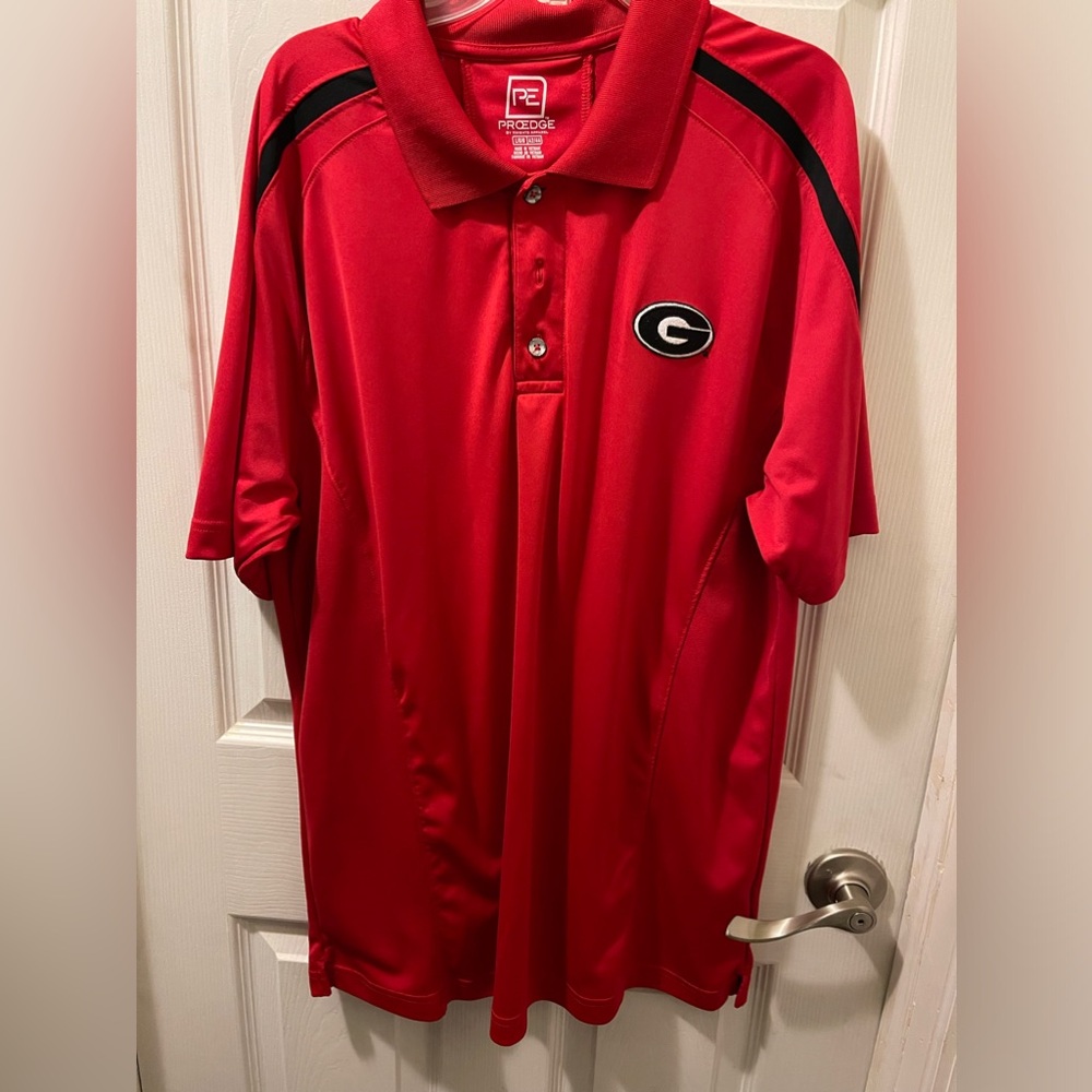 Men’s large red Georgia Bulldogs shirt